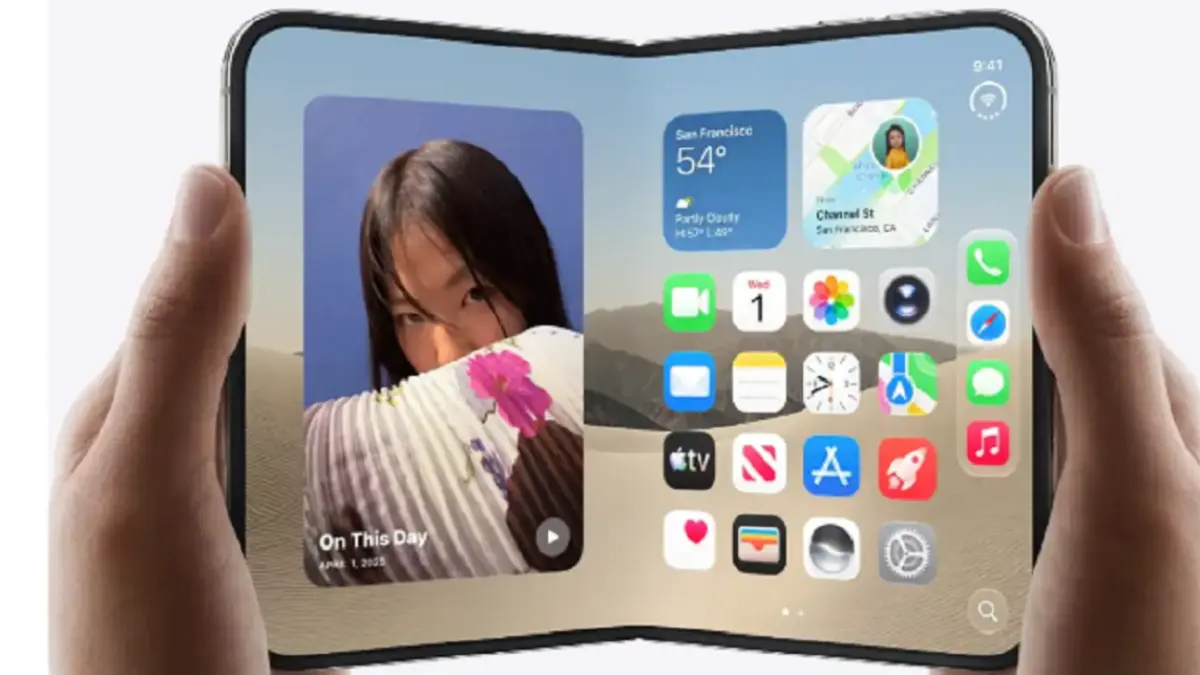 iPhone Ultra diperkirakan menjadi smartphone lipat pertama Apple dengan desain layar besar yang dapat dilipat seperti buku. (Dok. Apple)