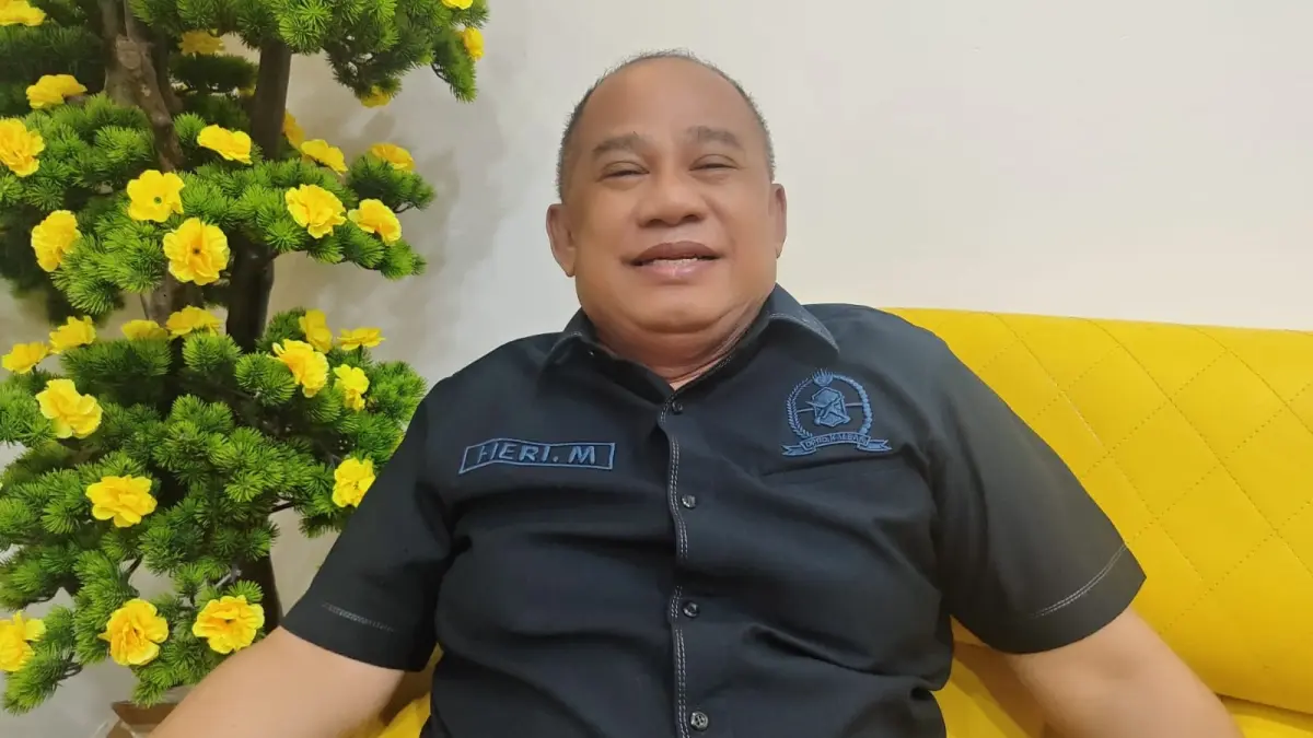Ketua Fraksi Golkar DPRD Provinsi Kalimantan Barat, Heri Mustamin, saat menggelar jumpa pers, Kamis (10/9). (DENY HAMDANI/PONTIANAK POST)