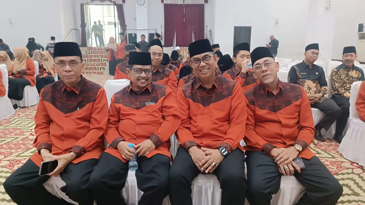 Kontingen Kafilah MTQ Kalbar saat di lepas di Balai Petitih Kantor Gubernur Kalbar. 