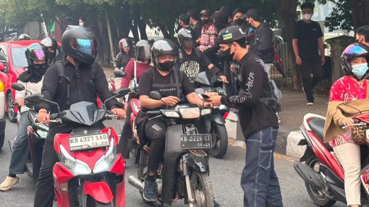 Astra Motor Kalbar saat Bagikan 2.000 Masker dan Buka Donasi untuk Dampak Karhutla.