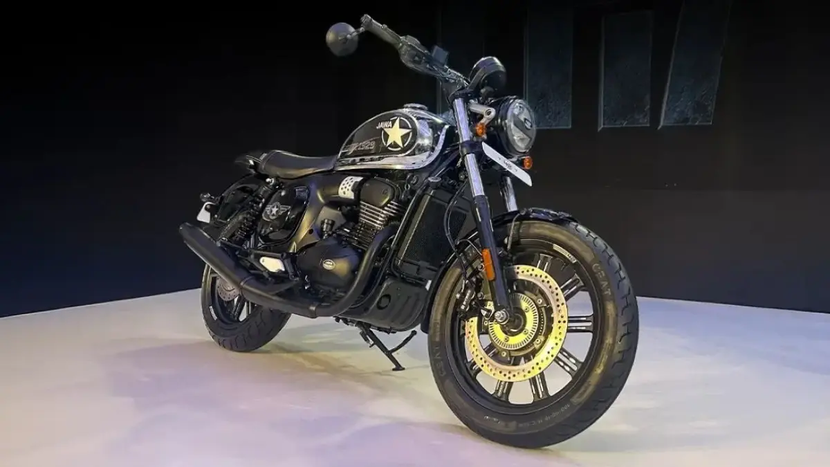 Motor Jawa 42 FJ edisi terbaru dengan kapasitas mesin 334 cc.