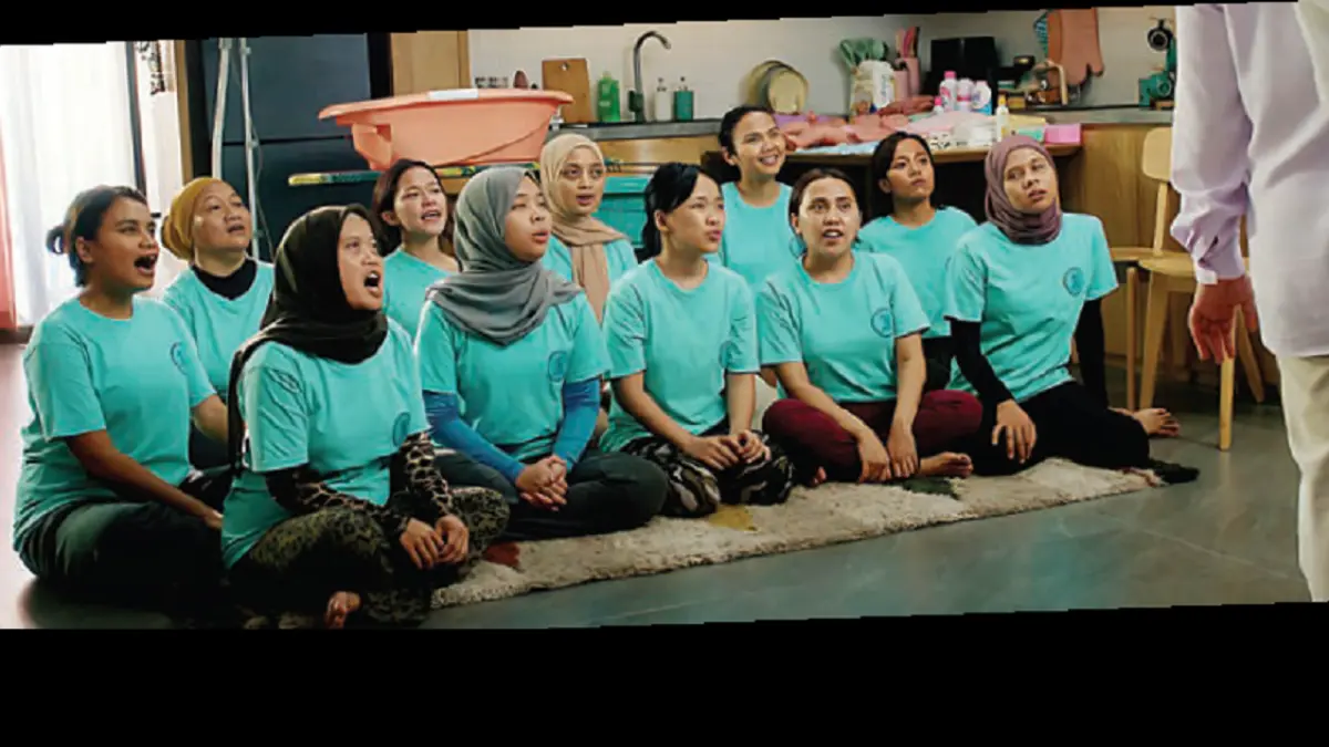 Cuplikan adegan dalam Film Agensi Rumah Tangga (STARVISION/DOK JAWAPOS)