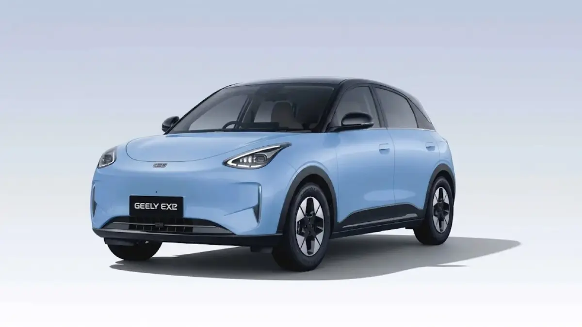 EV MURAH TERLARIS: Geely EX2 menjadi mobil terlaris di China pada Agustus 2026 dengan 39.651 registrasi. Di Indonesia, mobil listrik rakitan Purwakarta ini dijual mulai Rp239,9 juta.