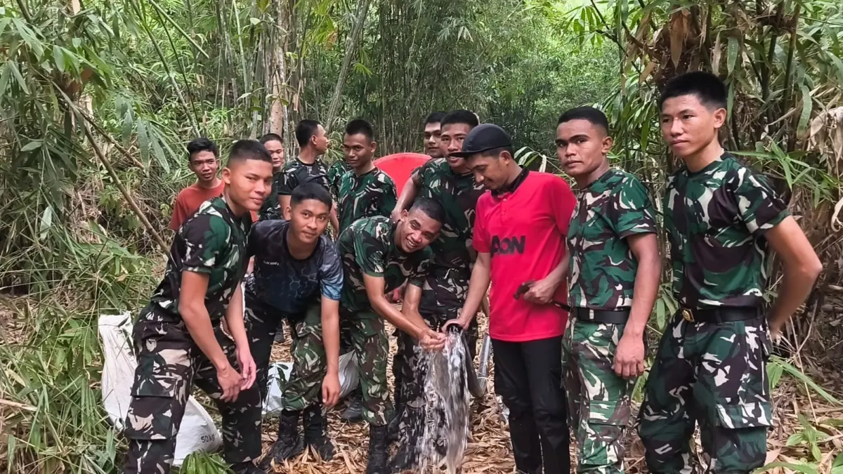 Mengoptimalkan sumber air baru di Dusun Tanjung Belimbing, Desa Pangkalan Buton, Kecamatan Sukadana. (ISTIMEWA)