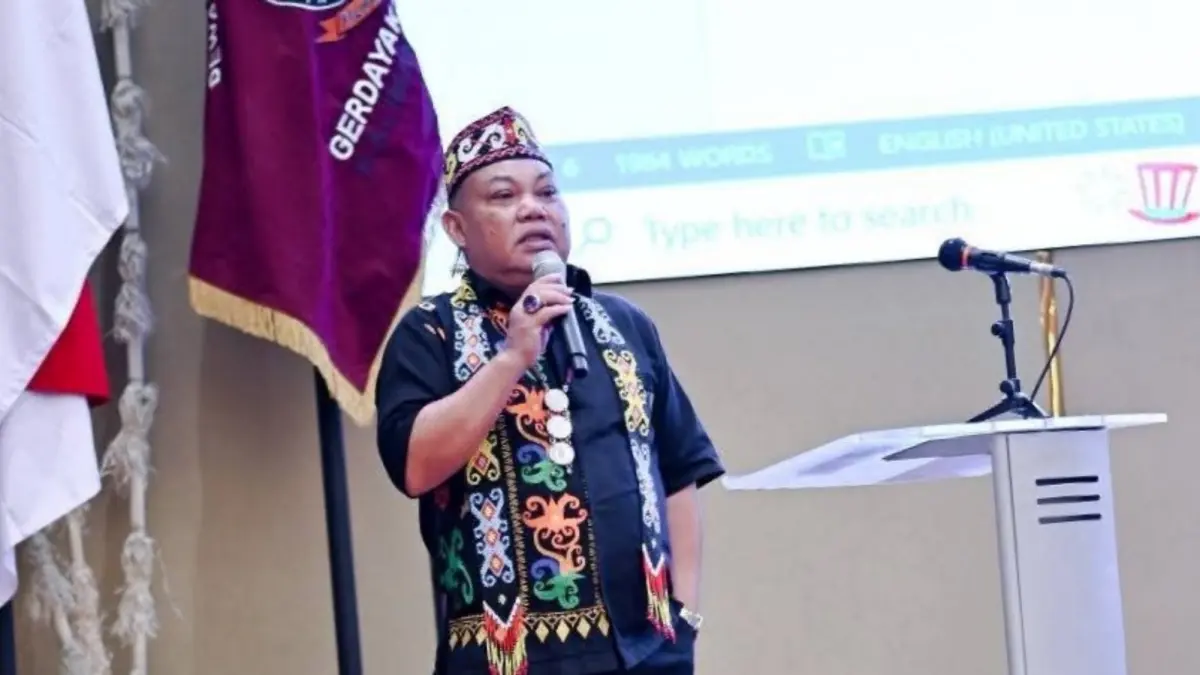 Sekretaris Majelis Adat Dayak Nasional (MADN) Kalimantan Barat, Yakobus Kumis. (ISTIMEWA)