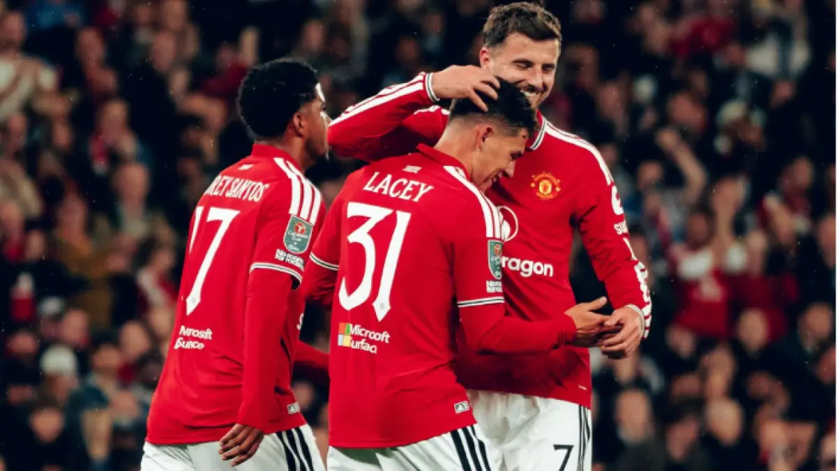 Shea Lacey berselebrasi usai mencetak gol pembuka MU, tetapi Setan Merah kalah 2-3 dari Brighton. (IG@manutd)