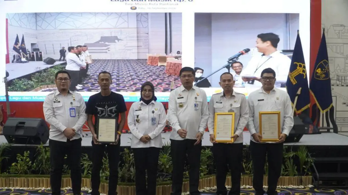 Kantor Wilayah Kementerian Hukum Kalimantan Barat mendorong para musisi dan pencipta lagu di Kota Pontianak memanfaatkan kemudahan pencatatan Hak Cipta lagu dan/atau musik dengan tarif PNBP Rp0. Sosialisasi kebijakan tersebut digelar di Ballroom Hotel Ibis City Center Pontianak, Rabu (16/9/2026)