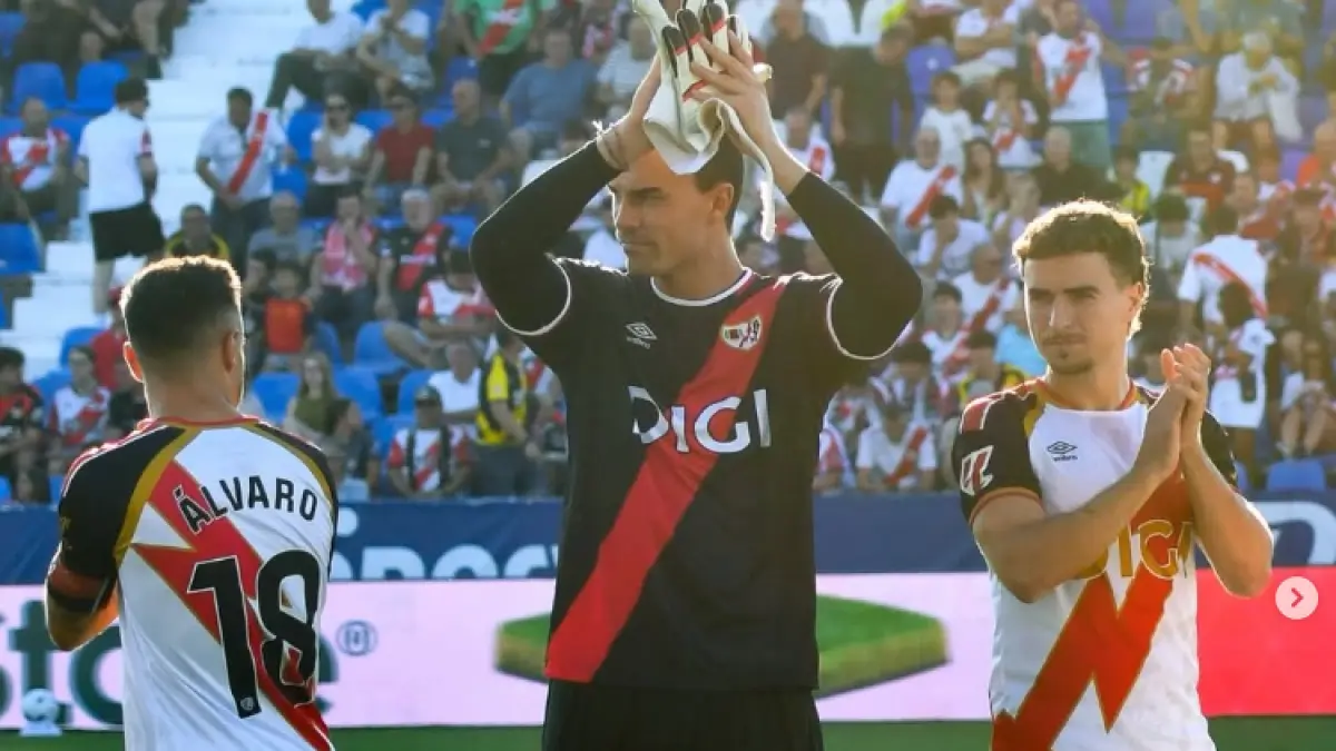 Emil Audero kembali menjadi sorotan saat Rayo Vallecano bertandang ke markas Osasuna di El Sadar pada jornada ketujuh LaLiga. (IG@emil_audero)