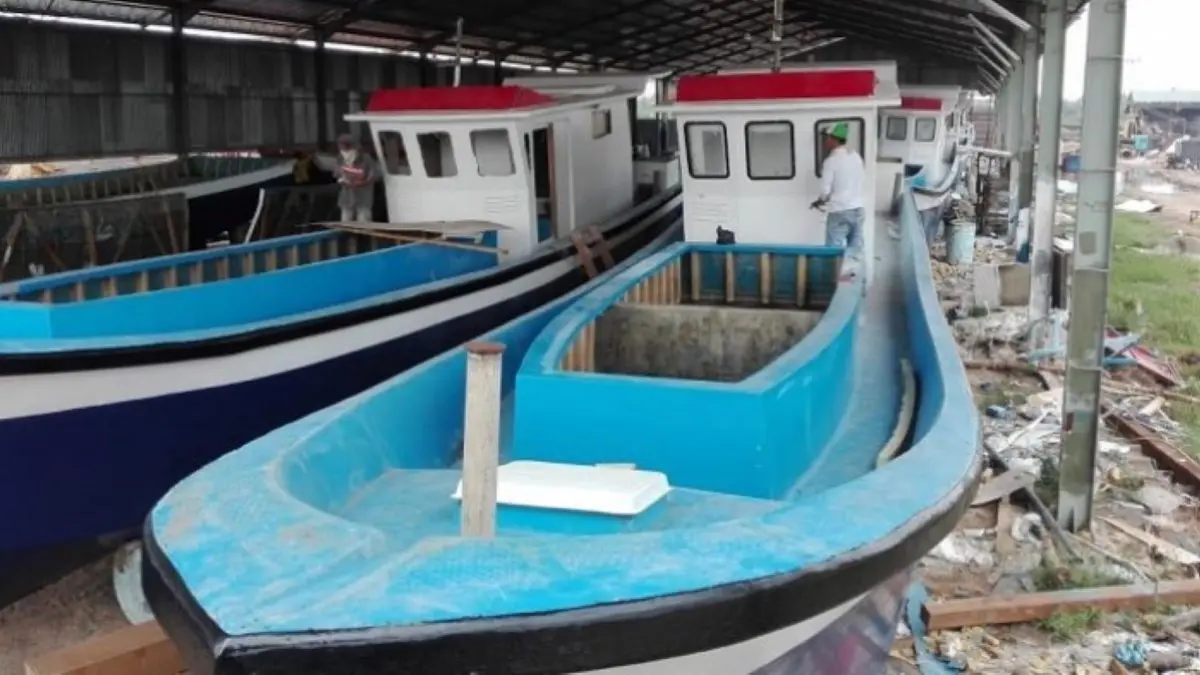 Ilustrasi - Kapal fiberglass nelayan.
