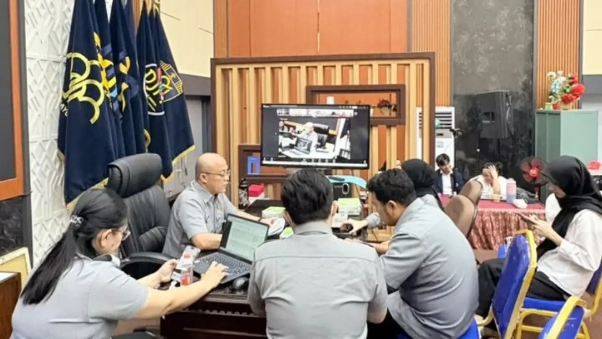 Kanwil Kemenkum Kalbar menggelar rapat harmonisasi Rapergub Kalbar terkait BLUD UPT Laboratorium Kesehatan pada Senin (21/9). (DOK KANWIL KEMENKUM KALBAR)