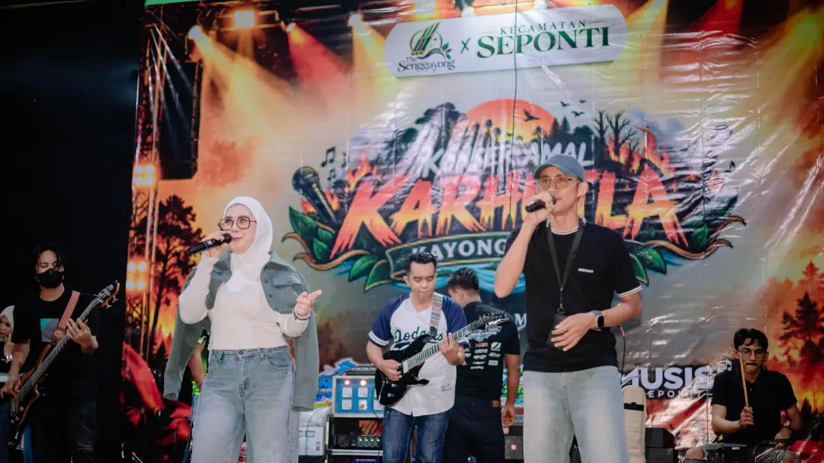 Konser amal untuk menggalang donasi bagi para pejuang pemadaman api di lapangan Kecamatan Seponti. (ISTIMEWA)