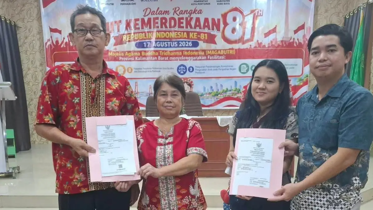 Sejumlah pasangan mengikuti program pencatatan perkawinan gratis hasil kolaborasi DPD Magabutri Kalbar, Dukcapil, dan Kemenag. (ISTIMEWA)