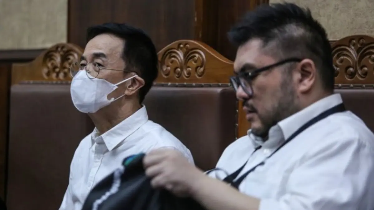 Terdakwa kasus dugaan korupsi pembiayaan ekspor Lembaga Pembiayaan Ekspor Indonesia (LPEI) Liu Raymond (kiri) dan Handoko Limaho (kanan) mengikuti sidang lanjutan di Pengadilan Tipikor, Jakarta, Rabu (22/7/2026). Sidang tersebut beragendakan mendengarkan keterangan lima saksi yang dihadirkan Jaksa Penuntut Umum (JPU). (ANTARA FOTO/Asprilla Dwi Adha/bar)