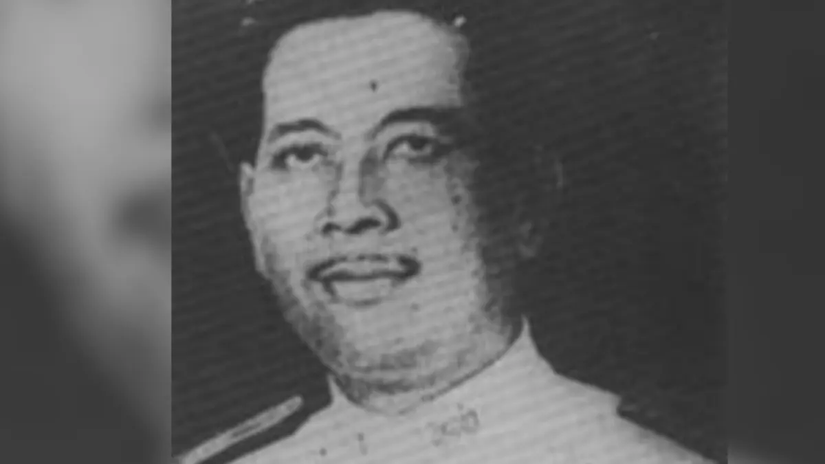 Sutoyo Siswomiharjo meniti karier panjang dari pegawai pemerintah hingga menduduki jabatan Jaksa Militer Utama. (DOK WIKIPEDIA)