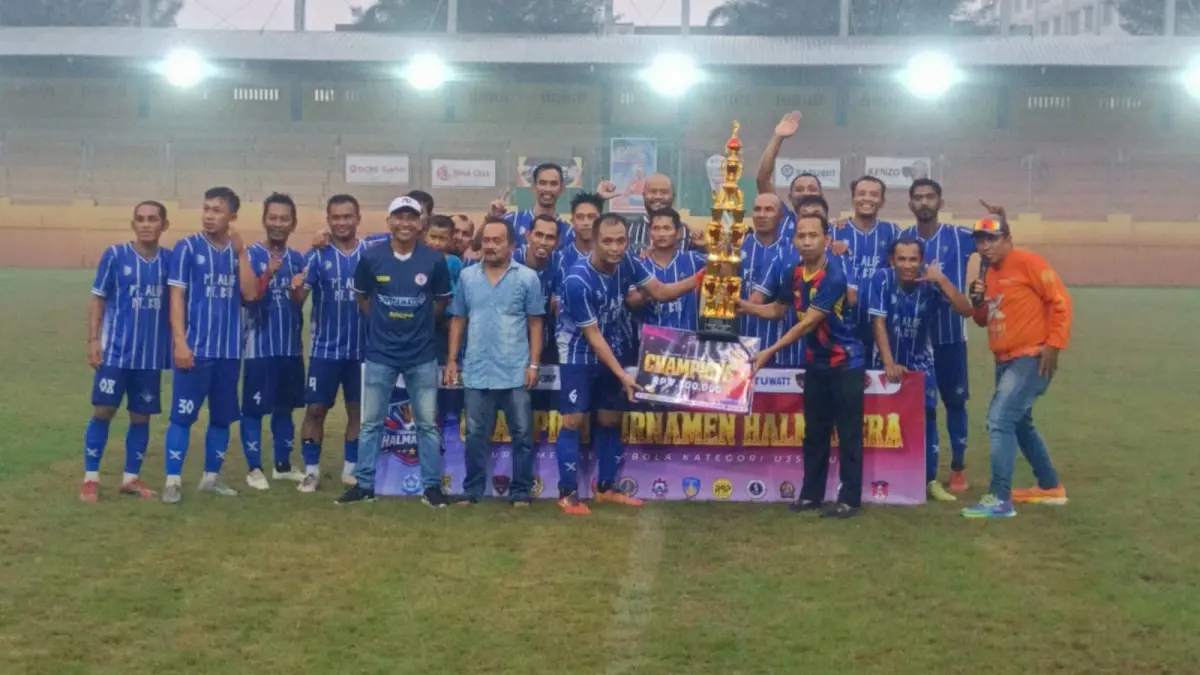 Tampil di Keboen Sajoek PSP, Ginza Sabet Gelar Juara U35 Halmahera Cup Pontianak