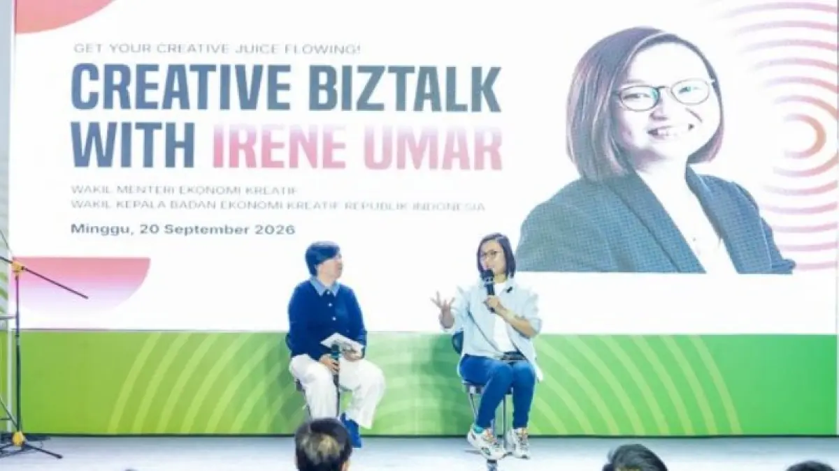 Wakil Menteri Ekonomi Kreatif/Wakil Kepala Badan Ekonomi Kreatif (Wamen Ekraf), Irene Umar, menjadi narasumber dalam sesi Creative Biztalk pada gelaran Petranesian Business and Education Fair di Galaxy Mall 2, Surabaya, Minggu (20/9) (ANTARA/HO Kementerian Ekonomi Kreatif)