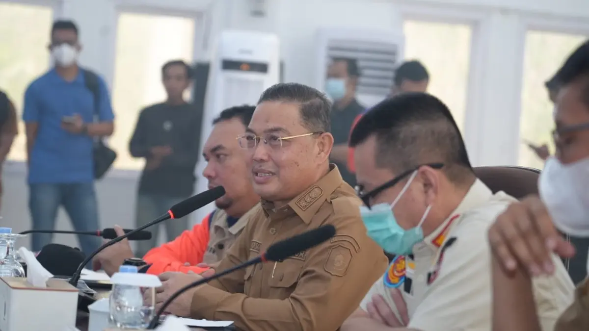 Gubernur Kalbar Ria Norsan saat Sosialisasi Penyuluhan Masyarakat Peduli Api (MPA) di Aula Kantor Bupati Kayong Utara. (Adpim Pemprov Kalbar)