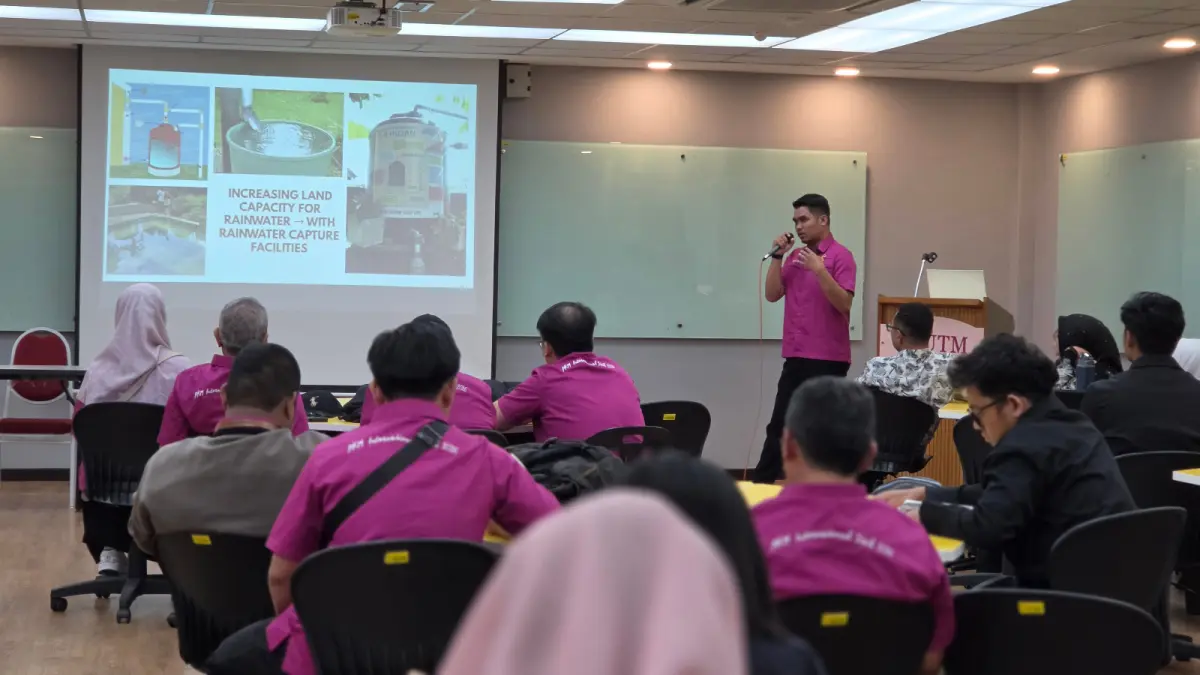 Pelaksanaan PKM Internasional Jurusan Teknik Sipil Polnep dalam memperkuat kesiapsiagaan terhadap banjir di Johor Bahru, Malaysia, Selasa (4/8/2026).