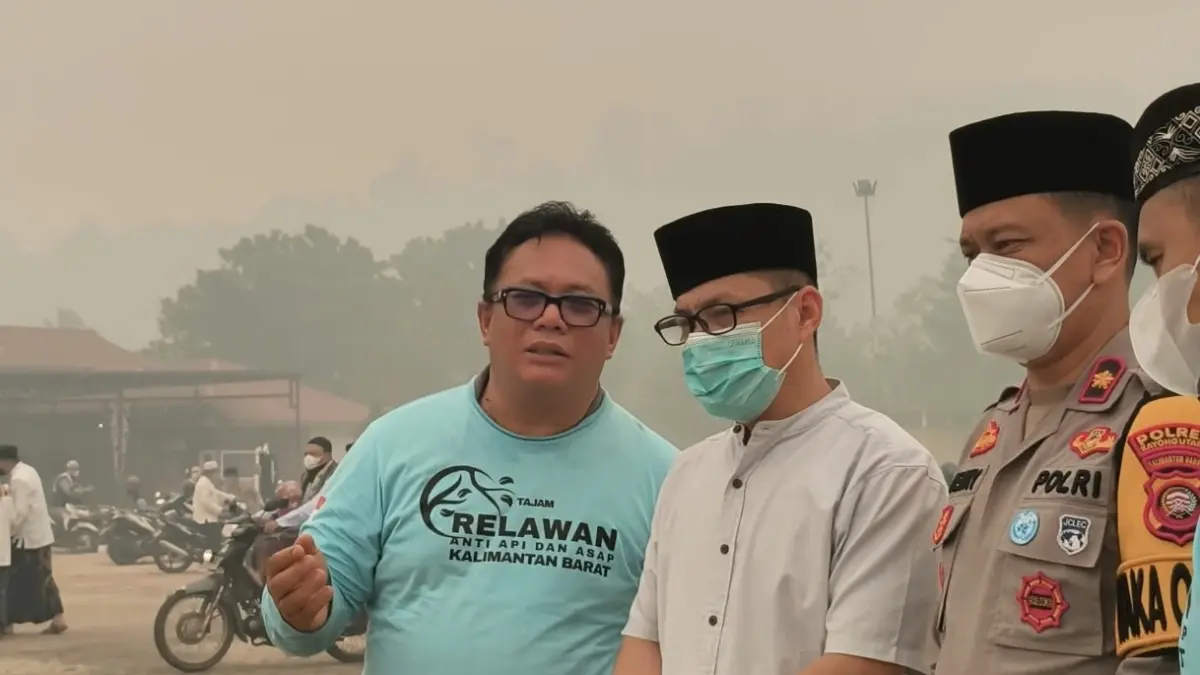 Relawan anti api dan asap Kayong Utara. (ISTIMEWA)