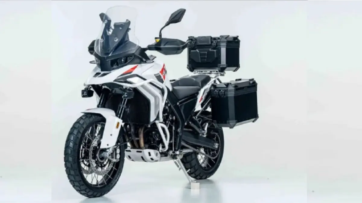 ZXMOTO 820X merupakan motor adventure tiga silinder 818,8 cc dengan tenaga 115 PS dan pilihan fitur radar serta ACC. (GREATBIKER)