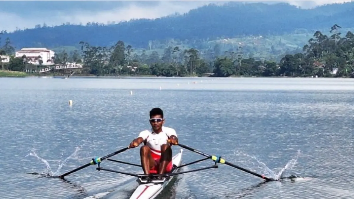 Arsip Foto - Atlet dayung putra Indonesia disiplin rowing La Memo  (ANTARA/Fajar Satriyo/am.)