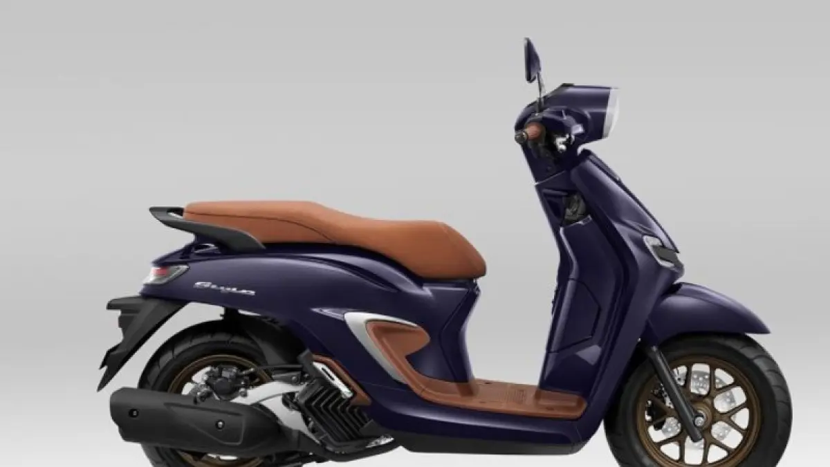 Tampilan dua warna baru New Honda Stylo 160, yakni Glam Grey dan Royal Violet.( ANTARA/AHM)