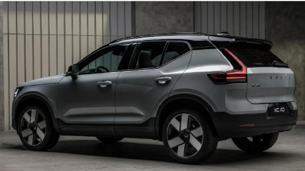 Volvo XC40 terbaru mendapat perubahan desain eksterior, layar 11,2 inci, AI Gemini, dan teknologi keselamatan baru. (RESPONSE.JP)