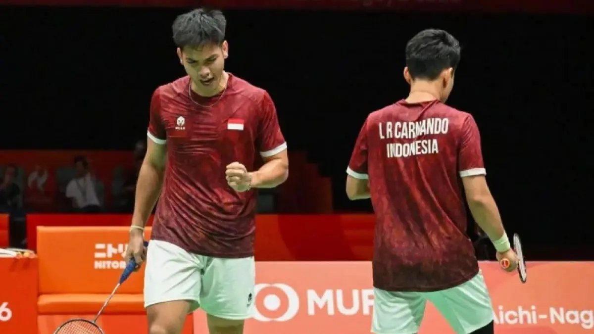 Pebulu tangkis ganda putra Indonesia Leo Rolly Carnando (kanan) dan Daniel Marthin (kiri) di ajang Asian Games Aichi Nagoya 2026. (Antara)