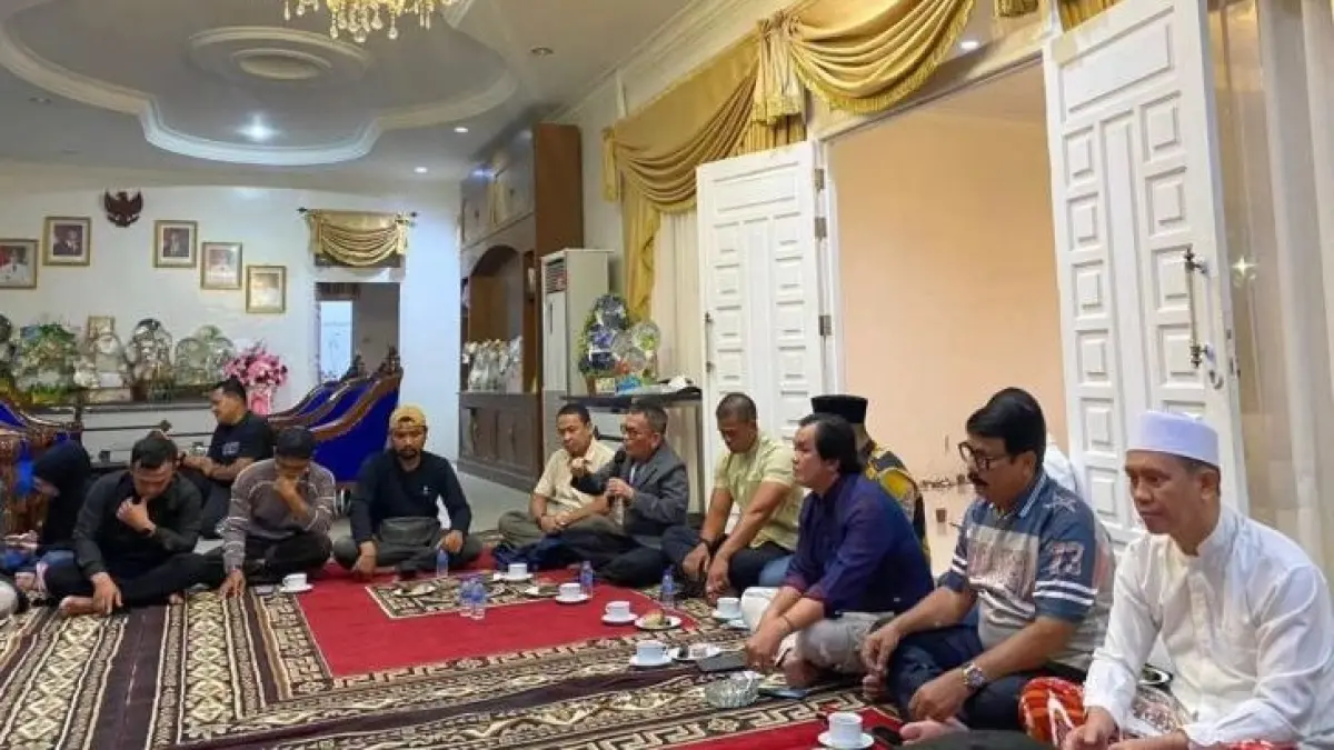 Pertemuan Fahmi Ummi dan panitia pelaksana Tabligh Akbar di Rumah Dinas Wakil Wali Kota Singkawang. (ISTIMEWA)