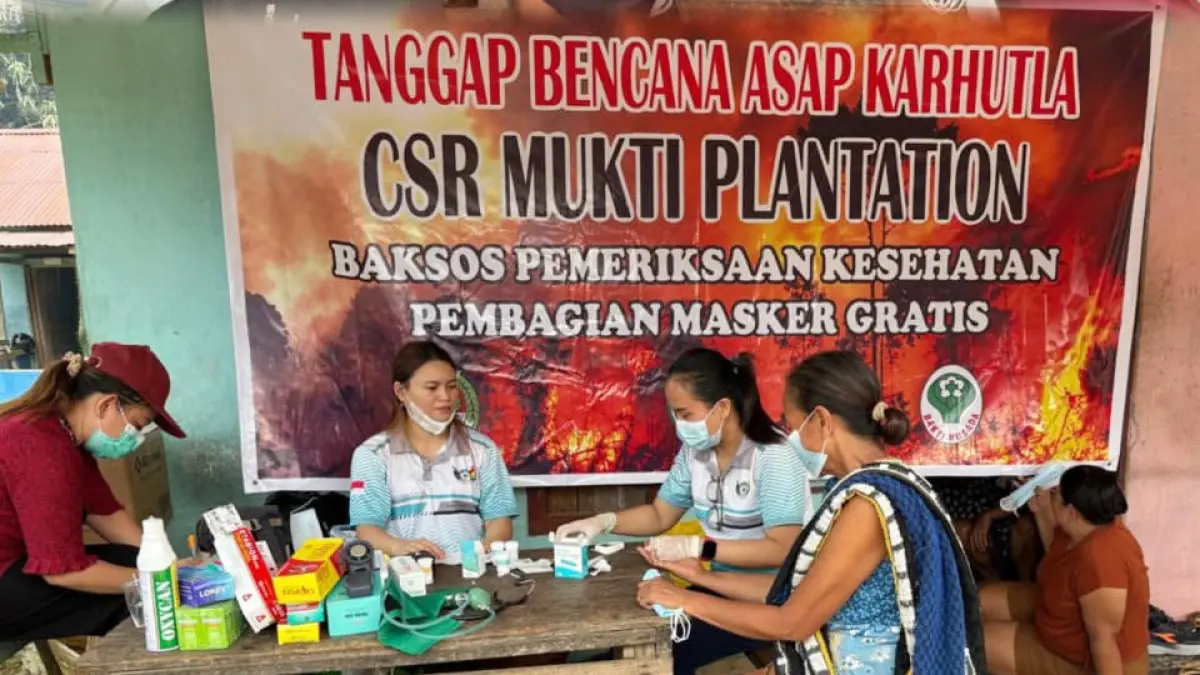 Mukti Plantation bersama Puskesmas Simpang Hulu memberikan pelayanan kesehatan dan membagikan masker gratis bagi masyarakat.