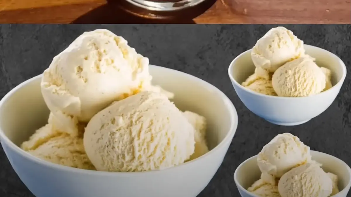 Es krim rumahan berbahan susu dan santan dengan tekstur lembut yang cocok disajikan saat cuaca panas.
