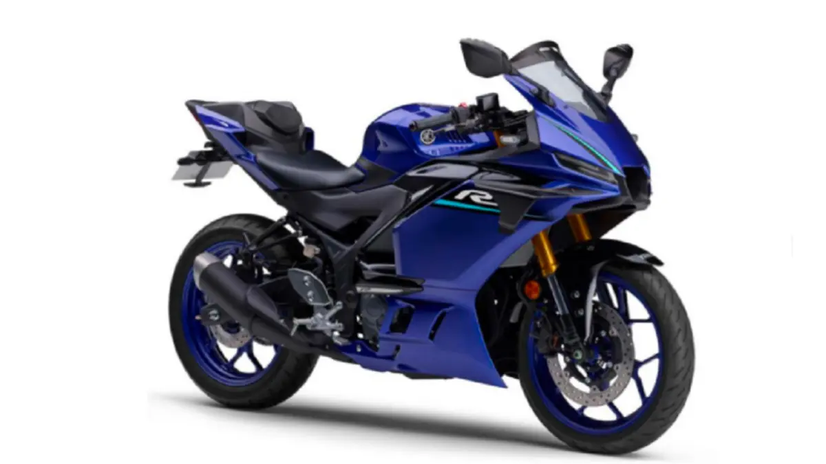 Yamaha YZF-R3 dan YZF-R25 mendapat tiga aksesori eksterior bergaya carbon look dari Y’s Gear. (RESPONSE.JP)