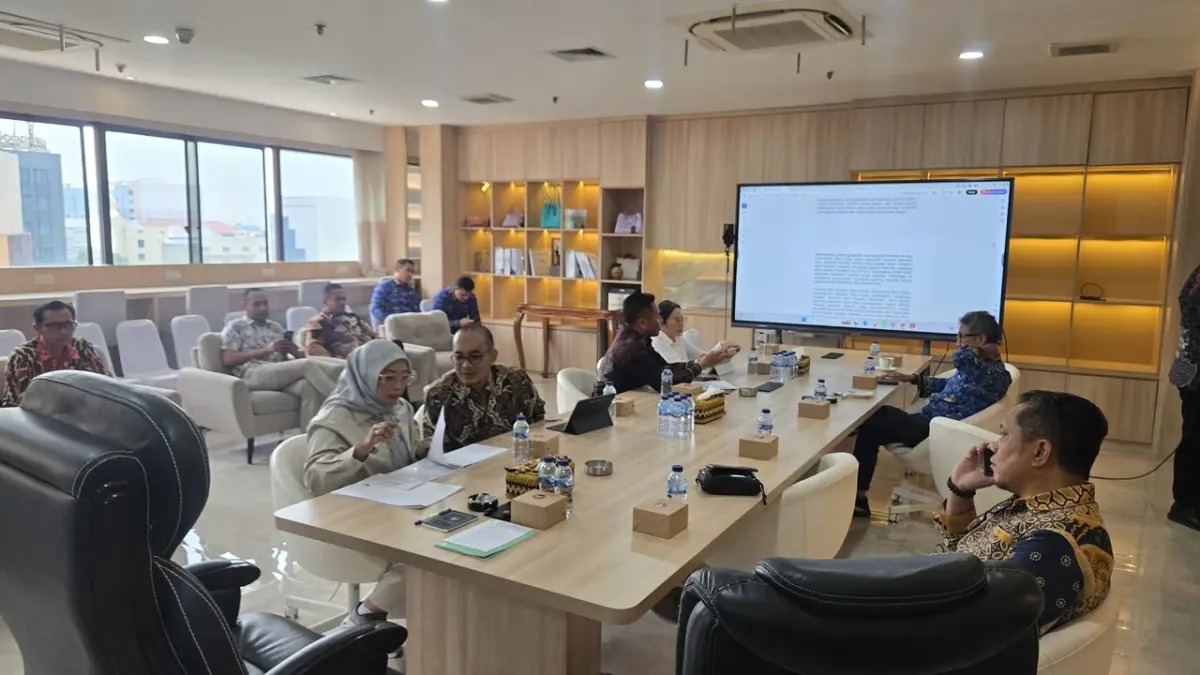 Bupati Mempawah, Erlina saat mengunjungi Kemensos.