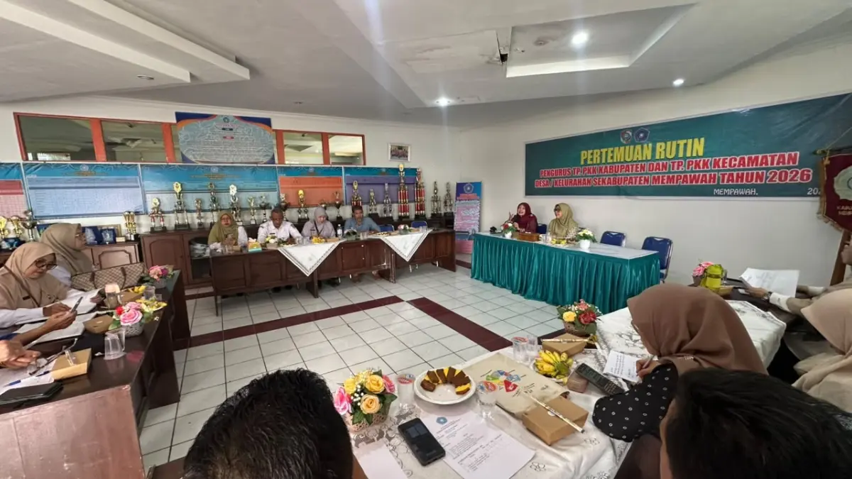 Suasana rapat Pengurus PKK Kabupaten Mempawah.