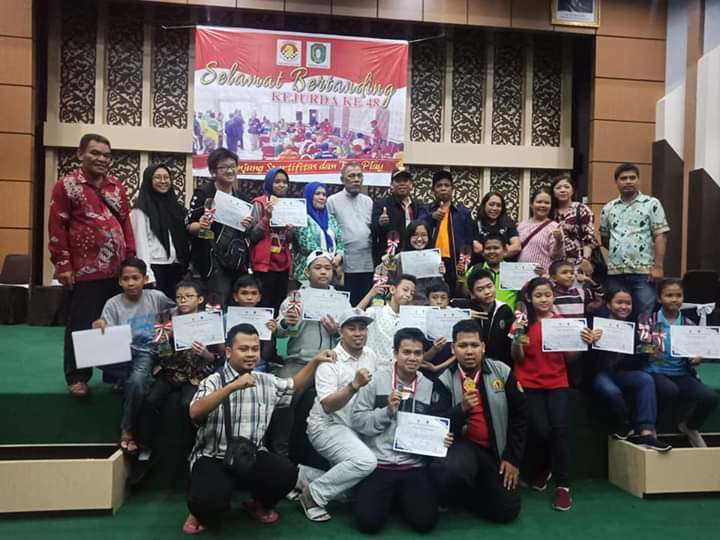 Pertahankan Gelar: Tim Catur Kota Pontianak berhasil mempertahankan gelar dengan menjuarai Kejurprov catur se-Kalbar, dengan raihan 6 medali emas, 5 perak, dan 5 perunggu. ISTIMEWA