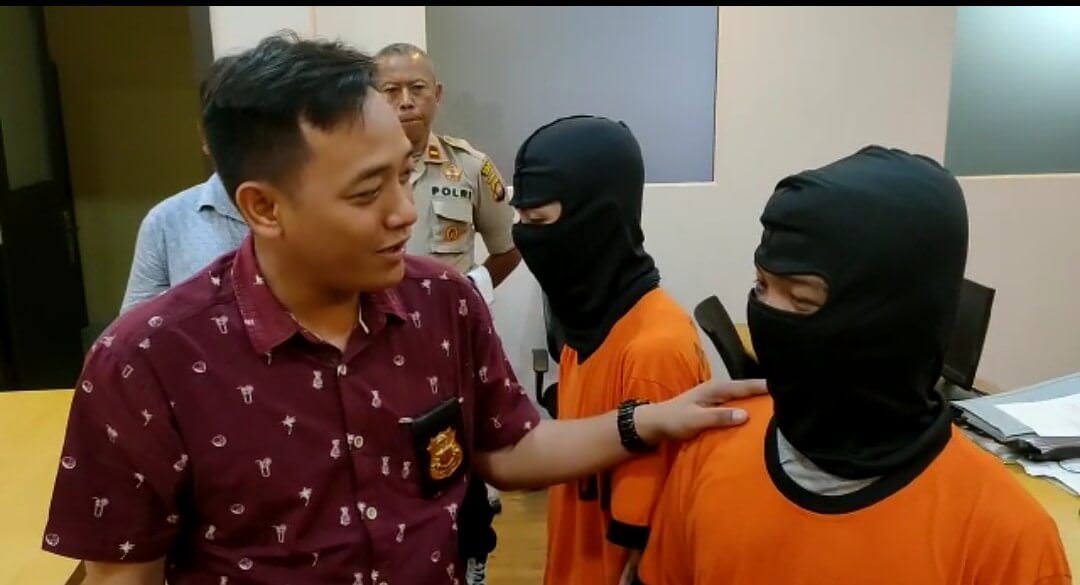 Foto: Polres Singkawang mengamankan seorang pemuda berusia 33 tahun karena kepemilikan senjata api (Senpi), dimana pria ini mampu merakit senjata api dan amunisi karena belajar dari Youtube.