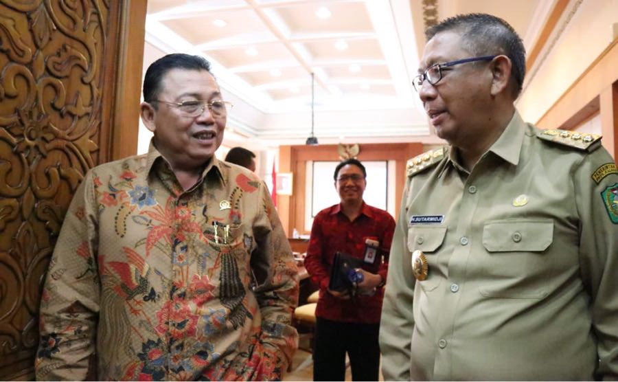 Gubernur Kalbar menyambut kunjungan Cornelis, Anggota Komisi II DPR RI. foto Agung Widura for Pontianak Post