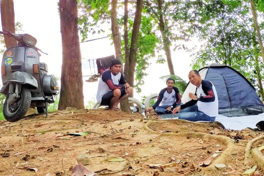 SCOOTER CAMP: Suasana Scooter Camp di Pantai Samudera Indah Singkawang.