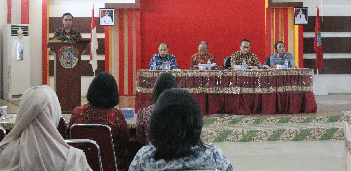 RAPAT KOORDINASI: Pemkab Landak menggelar rapat koordinasi program kiat guru 2020, Rabu (5/2) lalu.HUMAS PEMKAB