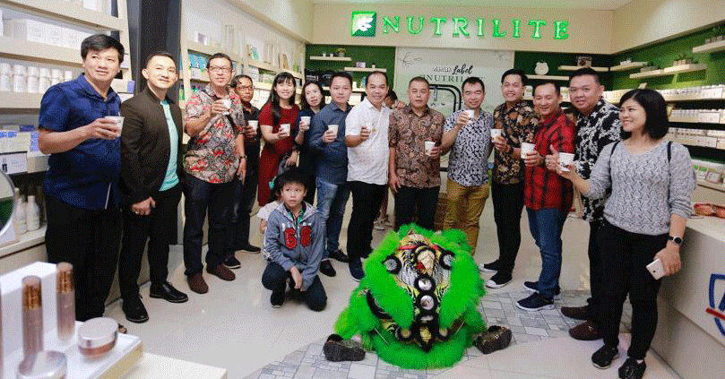 DIRESMIKAN:  Amway Indonesia secara resmi memperkenalkan konsep AFS di Kota Pontianak yang berlokasi di kantor Amway, Jalan Ahmad Yani, Pontianak.SIGIT ADRIYANTO/PONTIANAK POST