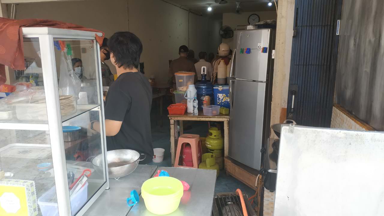Penertiban gas subsidi di sejumlah rumah makan. foto istimewa