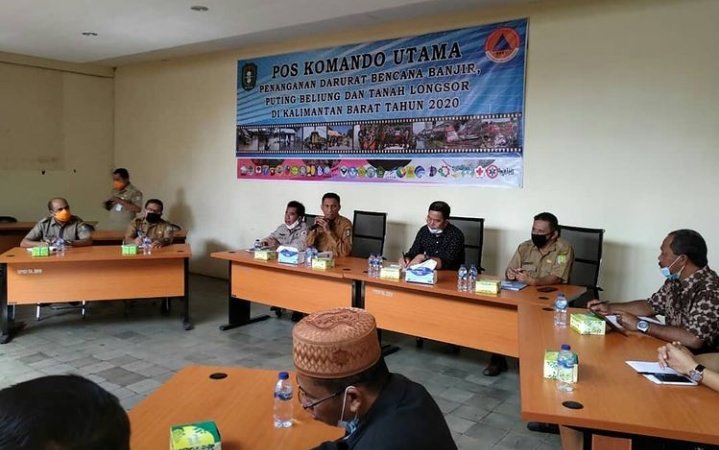KOORDINASI: Komisi I DPRD Kabupaten Sambas berkoordinasi dan konsultasi ke BPBD Kalbar terkait kebencanaan. Istimewa
