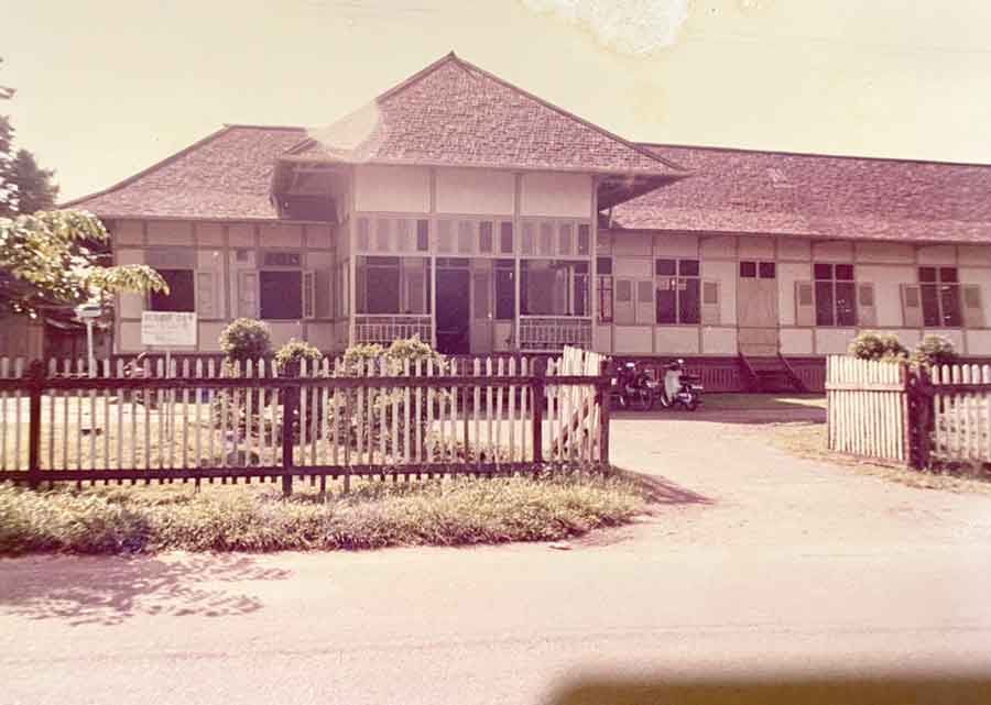 BAKAL DIPUGAR: Bangunan asal Rumah Sakit Jiwa Daerah (RSJD) Sungai Bangkong tempo dulu yang kini telah berubah.  DOK-INT SYAFARUDDIN USMAN-PONTIANAK POST