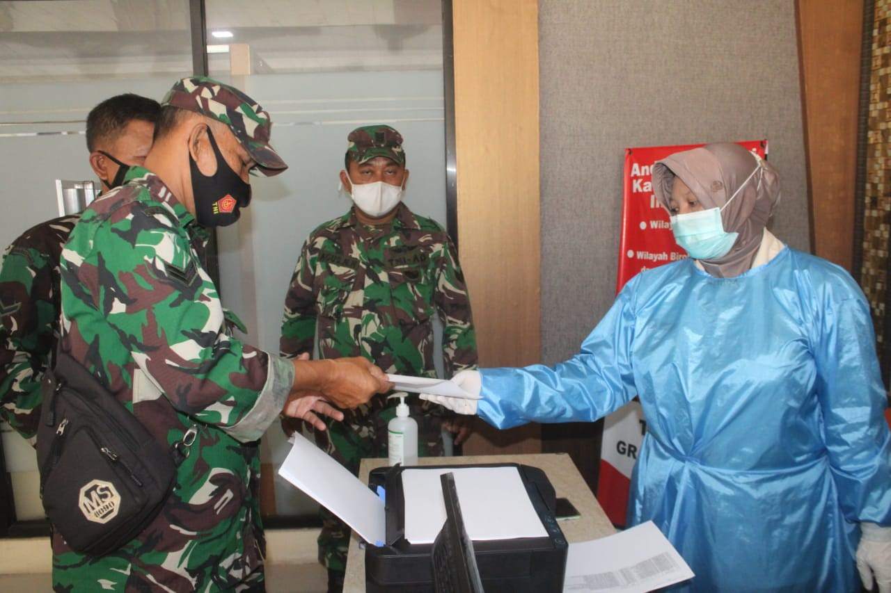 VAKSIN: Para prajurit Kodam XII Tanjungpura mulai divaksinasi sebagai upaya meningkatkan imunitas tubuh terhadap virus Covid-19. ISTIMEWA