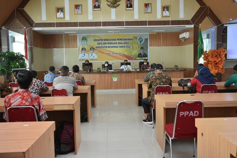 ///REMBUK STUNTING: Asisten III, Heronimus Tanam, membuka rembuk stunting konservergensi gizi spesifik dan gizi sensitif, kemarin (22/3). HUMASKAB FOR PONTIANAK POST///