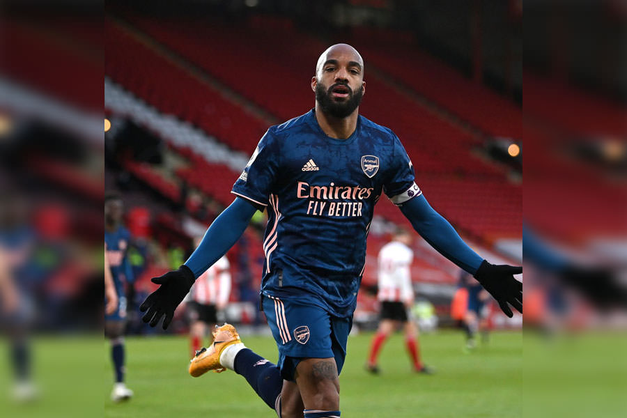 Alexandre Lacazette  SUMBER FOTO : Irish Mirror