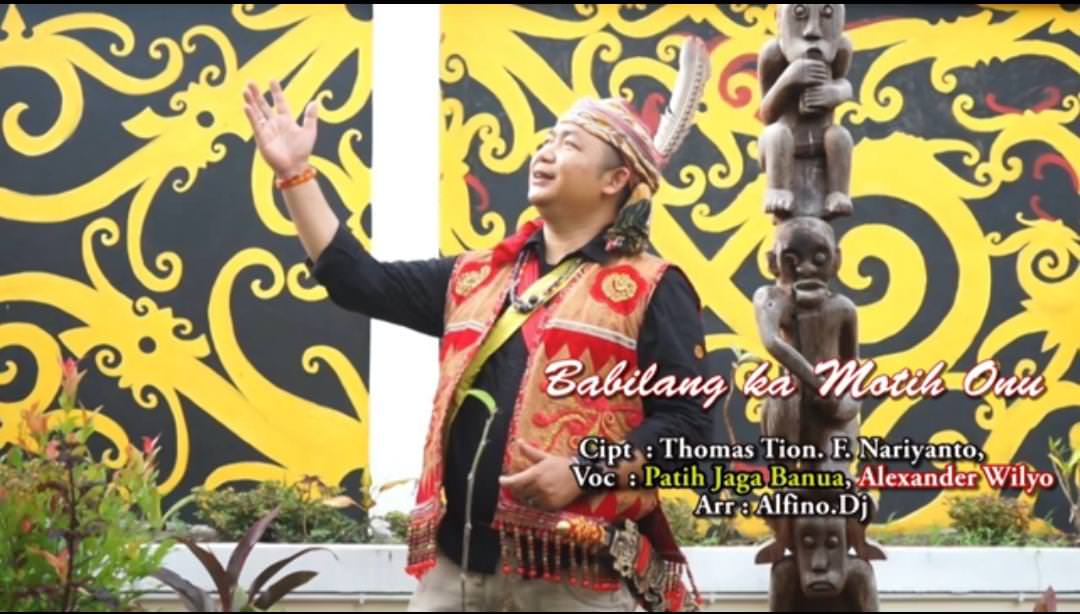 JUARA I : Alexander Wilyo, palantun lagu Babilakng Ka Motih Onu, yang berhasil menjadi juara I lomba lagu Dayak tingkat Provinsi Kalbar.IST