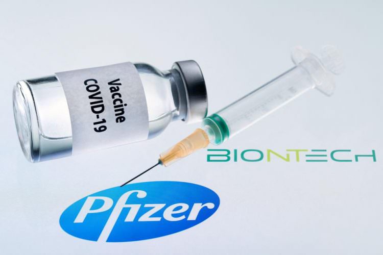 Vaksin Covid-19 Pfizer-BioNTech. Ahli penyakit menular AS dr. Anthony Fauci mengatakan dua dosis vaksin Pfizer atau AstraZeneca efektif terhadap varian Delta India (AFP)