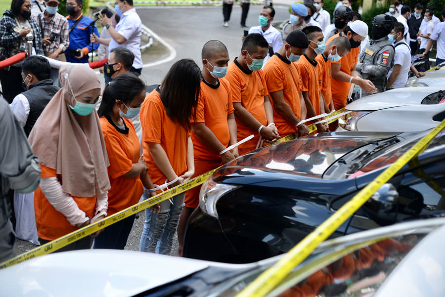 MOBIL RENTAL: Polda Kalbar mengungkap kasus penggelapan mobil rental dengan estimasi kerugian mencapai miliaran rupiah. (ARIEF NUGROHO/PONTIANAK POST)
