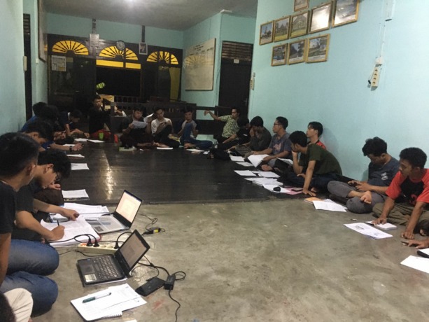 MUSYAWARAH: Pembentukan Panitia Pelaksanaan Karya Bhakti Mahasiswa (KBM) 2022 Asrama Mahasiswa Kabupaten Sambas SM Tsjafioeddin di Kubu Raya. Yang akan dilaksanakan Di Dusun Kantan Desa Sendoyan, Kec. Sejangkung Kab. Sambas. (IST)